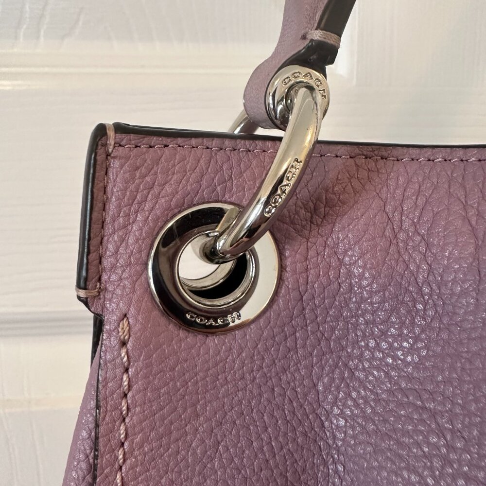 Coach Clarkson Hobo Lavender Pebbled Leather Bag - Picture 4 of 16